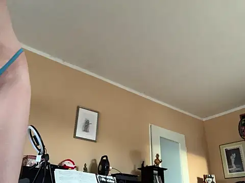 Bula94193 online show from December 18, 2025, 11:05 am