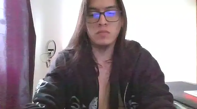 Pitton031 online show from March 18, 2025, 9:32 pm