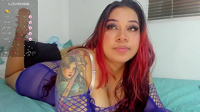 Snapshot of C_rose97 chatting on January 19, 2025, 9:55 pm C rose97 online show from January 19, 2025, 9:55 pm