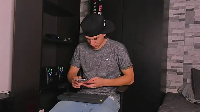 Dimitri higth420 online show from November 26, 2025, 11:28 pm