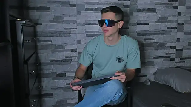 Dimitri higth420 online show from January 7, 2026, 9:50 pm