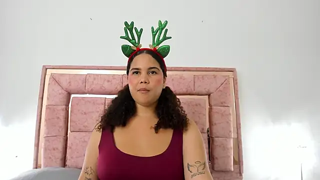 zoee lovv online show from December 6, 2024, 9:21 am