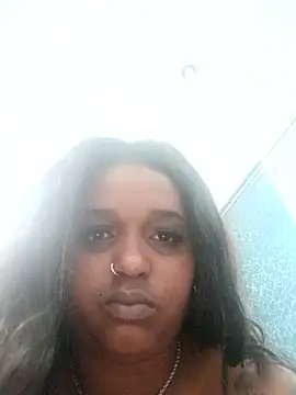 Snapshot of annybarros21 chatting on March 24, 2026, 1:05 pm annybarros21 online show from March 24, 2026, 1:05 pm