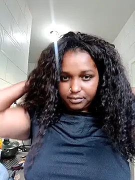 annybarros21 online show from May 7, 2026, 11:48 am