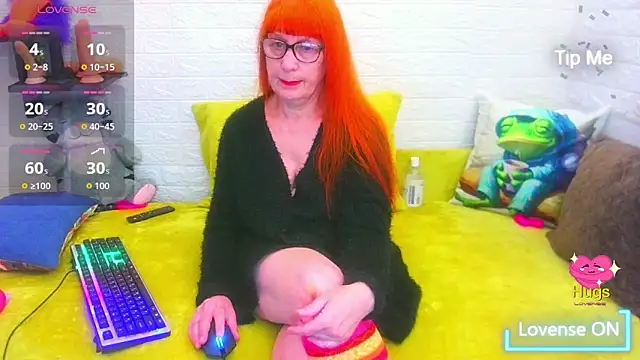RedHousewife online show from April 26, 2026, 4:59 pm