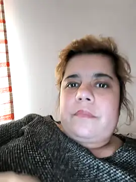 AnnyLwe online show from December 2, 2025, 1:05 pm