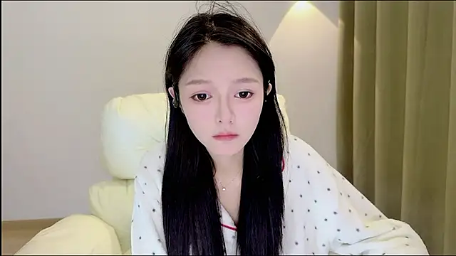 xiaodaibabyy online show from November 10, 2025, 8:13 am