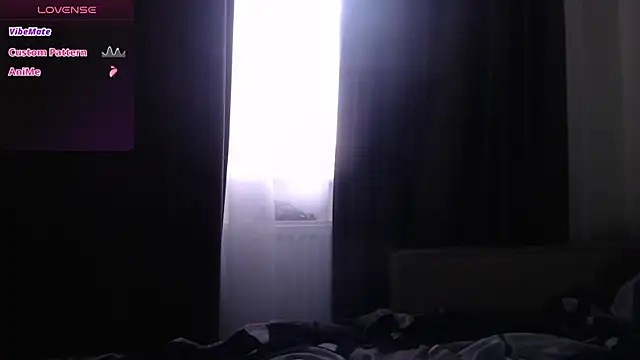 -LauraGold- online show from March 12, 2025, 5:35 am