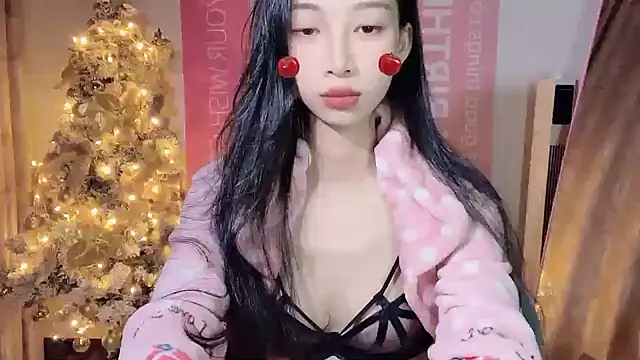 Lili-2 online show from December 23, 2024, 2:28 pm
