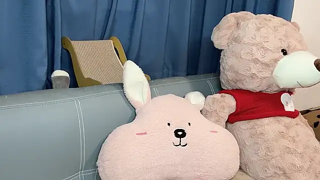 Snapshot of Lili-2 chatting on October 21, 2025, 5:46 pm Lili-2 online show from October 21, 2025, 5:46 pm