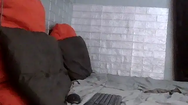 Feathergal69  online show from February 18, 2026, 8:21 am