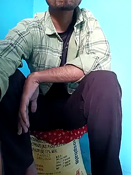 Snapshot of Piyush_2024 chatting on January 5, 2025, 7:17 am Piyush 2024 online show from January 5, 2025, 7:17 am