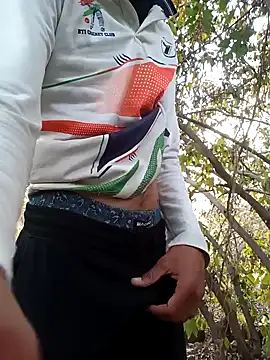 Snapshot of Piyush_2024 chatting on January 28, 2025, 12:43 pm Piyush 2024 online show from January 28, 2025, 12:43 pm