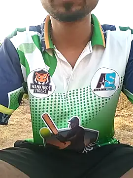 Snapshot of Piyush_2024 chatting on May 18, 2026, 12:11 pm Piyush 2024 online show from May 18, 2026, 12:11 pm