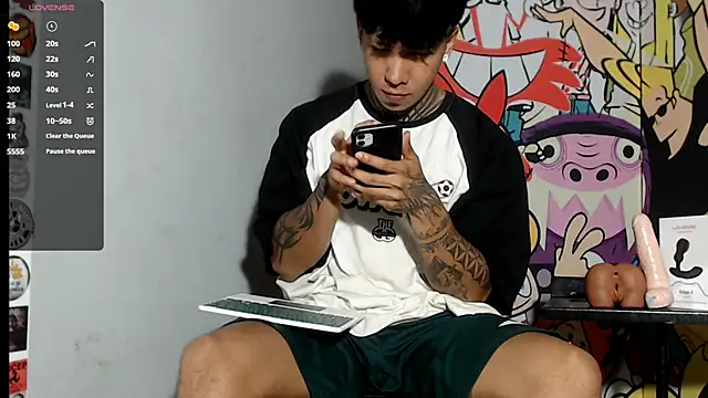 Nickhot0609 online show from March 17, 2025, 10:17 pm