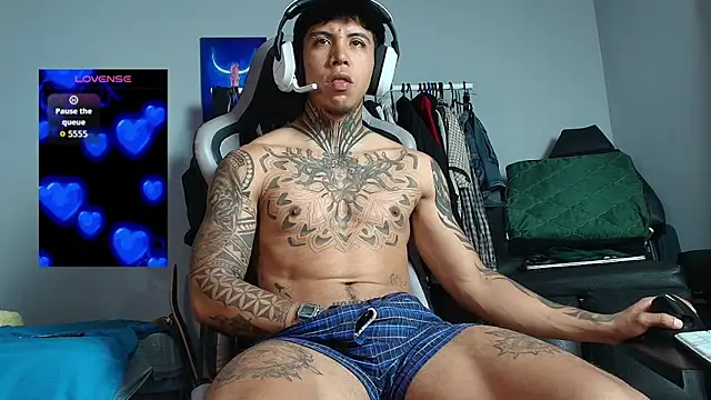 Nickhot0609 online show from March 25, 2026, 9:15 am