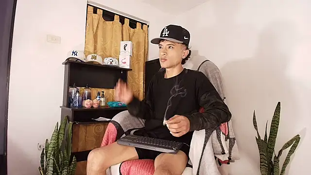 Edward Milleer online show from October 21, 2025, 6:30 pm