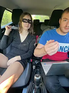 Snapshot of romeojulietLoveX chatting on October 11, 2025, 1:31 pm romeojulietLoveX online show from October 11, 2025, 1:31 pm