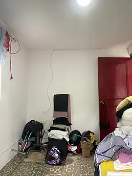 Jestebanano online show from February 15, 2026, 7:32 pm