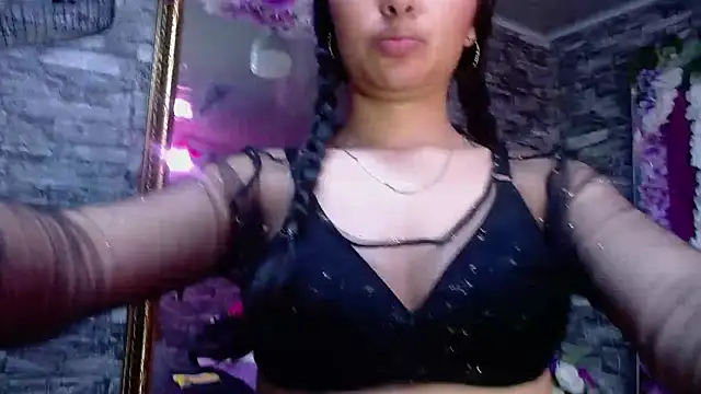 Mia Bonnie  online show from February 20, 2025, 5:55 am