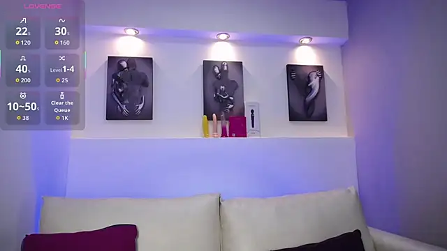 Melodi Roux online show from September 14, 2025, 1:32 pm