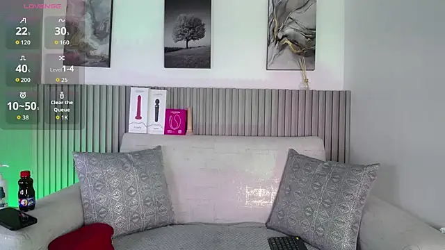 Snapshot of Melodi_Roux chatting on June 4, 2026, 1:39 pm Melodi Roux online show from June 4, 2026, 1:39 pm