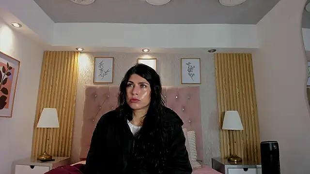 Snapshot of Melodi_Roux chatting on June 13, 2026, 12:03 pm Melodi Roux online show from June 13, 2026, 12:03 pm