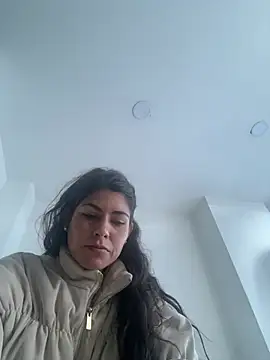 Melodi Roux online show from July 20, 2026, 4:31 pm