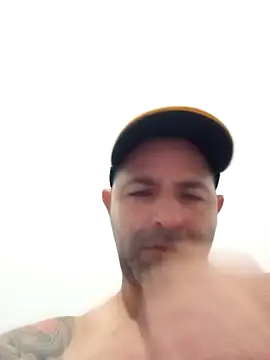 Snapshot of Marciogrei chatting on March 19, 2025, 5:39 pm Marciogrei online show from March 19, 2025, 5:39 pm