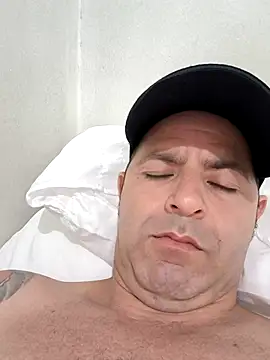 Snapshot of Marciogrei chatting on October 23, 2025, 9:46 pm Marciogrei online show from October 23, 2025, 9:46 pm