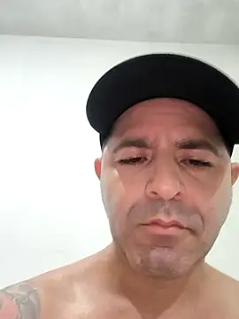 Snapshot of Marciogrei chatting on December 15, 2025, 8:02 pm Marciogrei online show from December 15, 2025, 8:02 pm