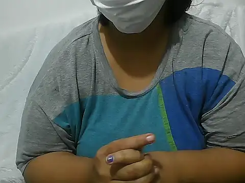 Snapshot of Queen_of_boobs01 chatting on January 8, 2025, 5:48 pm Queen of boobs01 online show from January 8, 2025, 5:48 pm