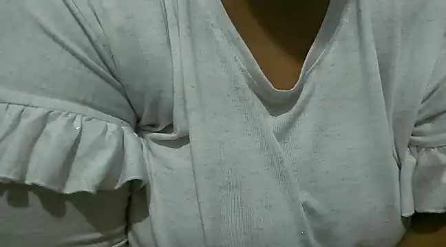 Snapshot of Queen_of_boobs01 chatting on January 31, 2025, 6:36 pm Queen of boobs01 online show from January 31, 2025, 6:36 pm