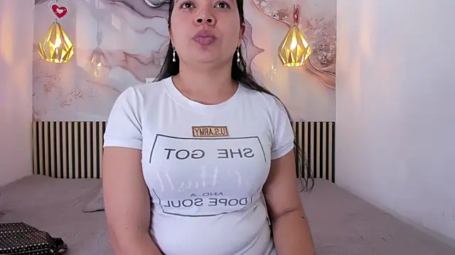 EvelynSweet1 online show from May 6, 2026, 7:41 pm
