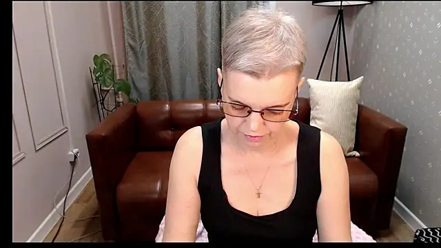 Cutie Erikaa1 online show from November 6, 2025, 9:43 am