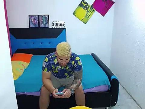 pitbullveryhot online show from December 1, 2024, 4:29 pm