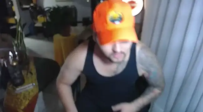 pitbullveryhot online show from February 19, 2025, 6:22 am
