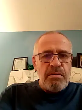 geilerschwanz64 online show from December 20, 2024, 12:38 pm