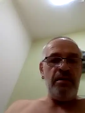 geilerschwanz64 online show from December 24, 2024, 1:38 am