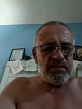 geilerschwanz64 online show from December 28, 2024, 5:44 am