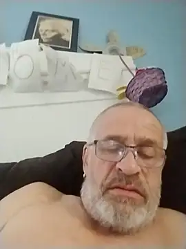 Snapshot of geilerschwanz64 chatting on October 3, 2025, 3:03 am geilerschwanz64 online show from October 3, 2025, 3:03 am