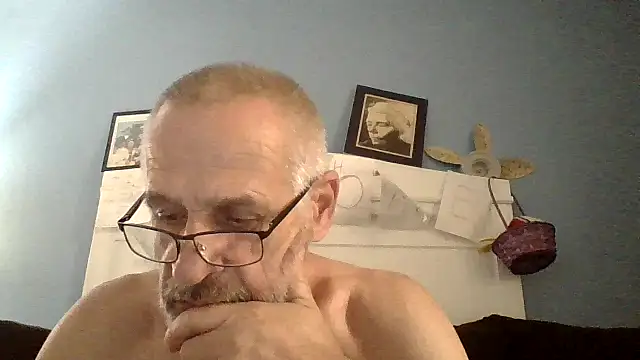 Snapshot of geilerschwanz64 chatting on October 10, 2025, 7:13 pm geilerschwanz64 online show from October 10, 2025, 7:13 pm