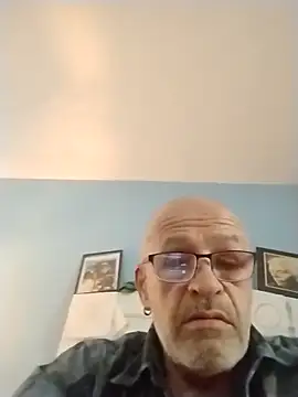 geilerschwanz64 online show from April 25, 2026, 9:45 am