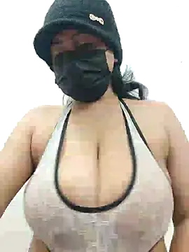 Snapshot of XXHOTSEX69 chatting on January 12, 2025, 3:07 am XXHOTSEX69 online show from January 12, 2025, 3:07 am