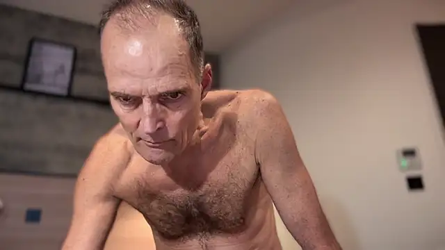 TowaFreespirit online show from December 26, 2024, 2:37 pm