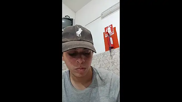 Snapshot of luisfer_306 chatting on January 14, 2025, 6:07 pm luisfer 306 online show from January 14, 2025, 6:07 pm