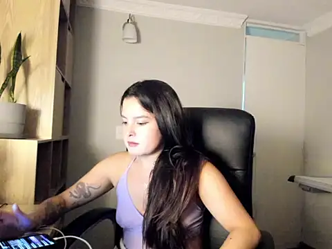 Snapshot of AmandaCallum chatting on May 26, 2026, 1:01 am AmandaCallum online show from May 26, 2026, 1:01 am