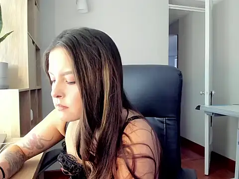 AmandaCallum online show from July 11, 2026, 3:15 pm