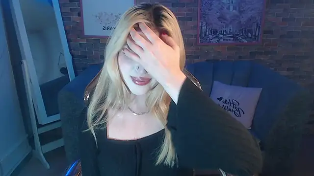 Snapshot of Kitty_fox_b chatting on January 8, 2025, 1:53 am Kitty fox b online show from January 8, 2025, 1:53 am