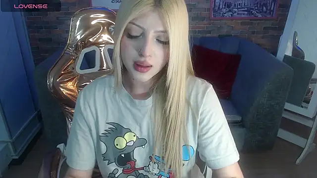 Snapshot of Kitty_fox_b chatting on February 24, 2025, 10:58 pm Kitty fox b online show from February 24, 2025, 10:58 pm